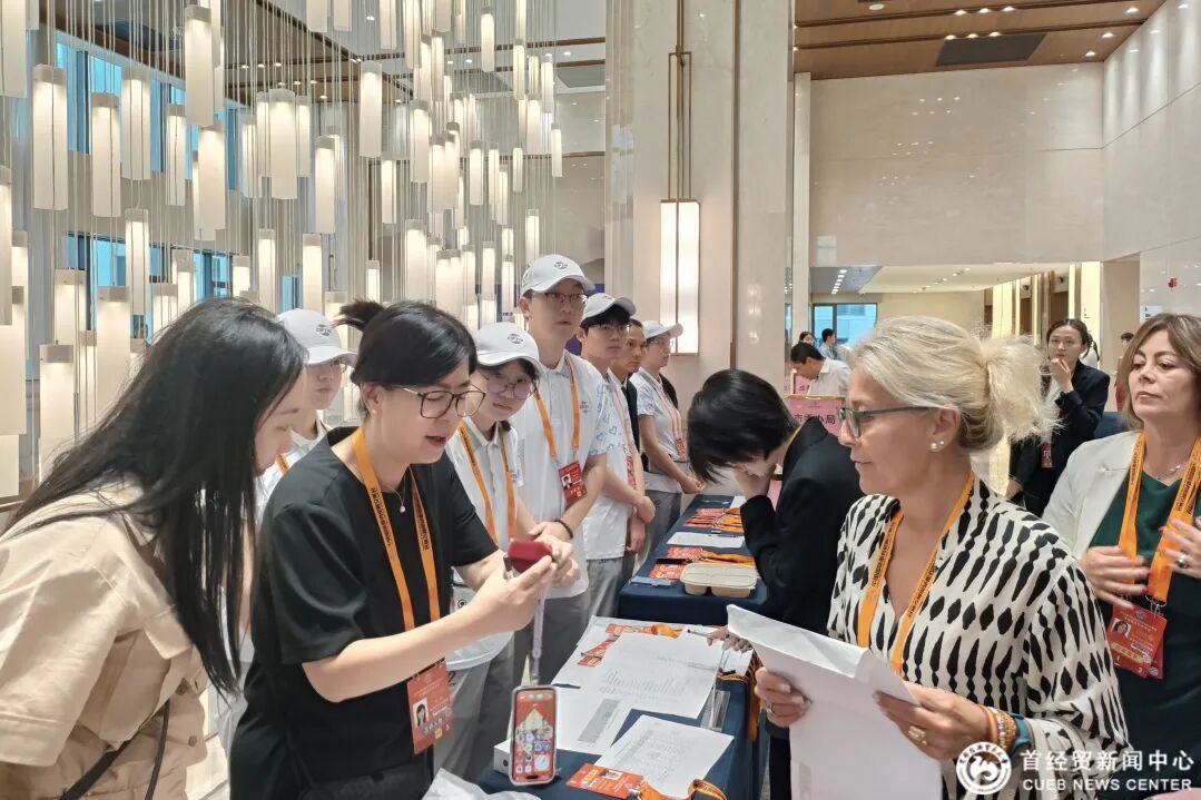 校长吴卫星带队出席服贸会科研成果发布